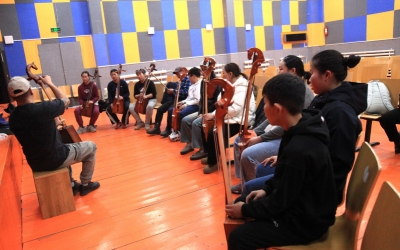 Соёлыг дэмжих хөтөлбөрийн хүрээнд морин хуурын сургалт зохион байгуулагдаж байна. 